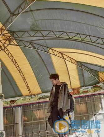 邢昭林街拍写真 邢昭林高清写真_邢昭林高清剧照
