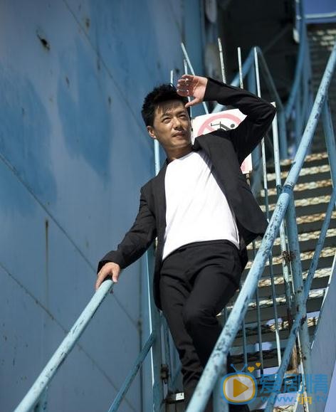 段奕宏街拍写真 段奕宏高清写真_段奕宏高清剧照