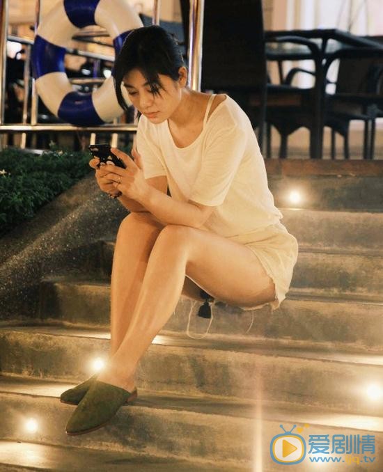 王真儿旅游街拍 王真儿高清写真_王真儿高清剧照