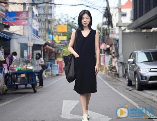 王真儿旅游街拍 王真儿高清写真_王真儿高清剧照
