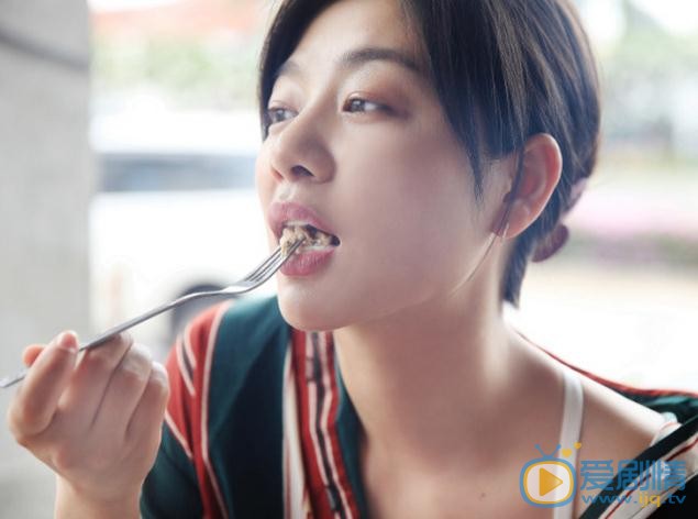 王真儿旅游街拍 王真儿高清写真_王真儿高清剧照