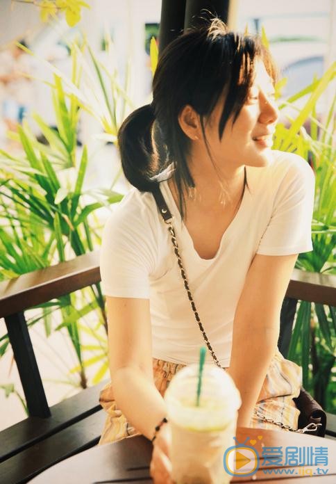 王真儿旅游街拍 王真儿高清写真_王真儿高清剧照