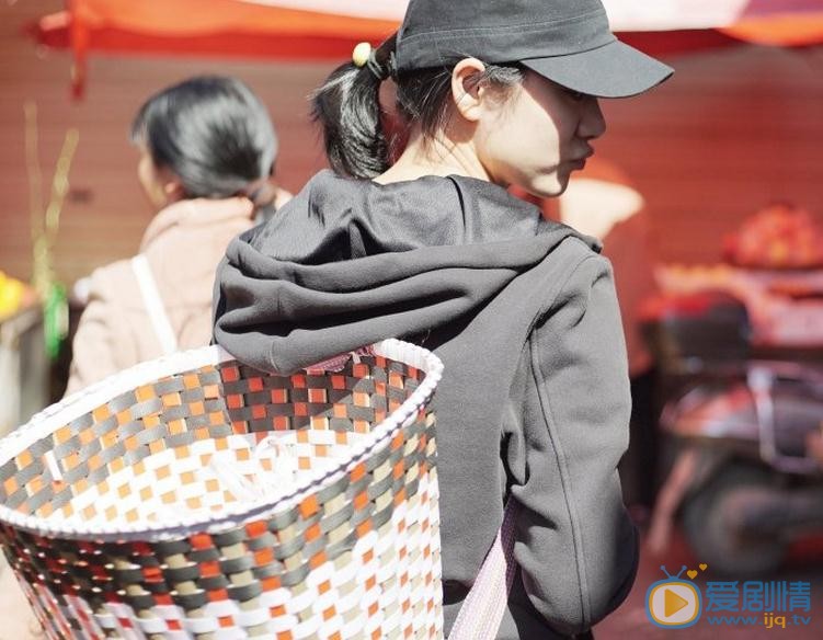 王真儿旅游街拍 王真儿高清写真_王真儿高清剧照