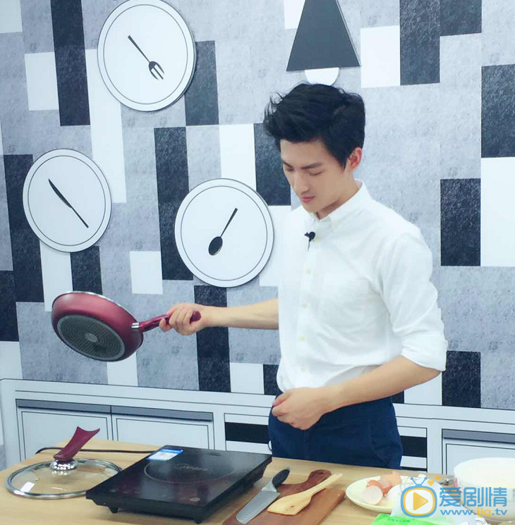 李昶生活照 李昶高清写真_李昶高清剧照