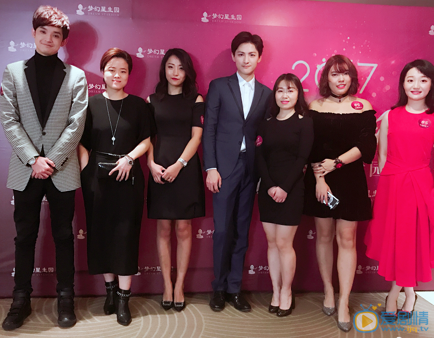 李昶活动照 李昶高清写真_李昶高清剧照