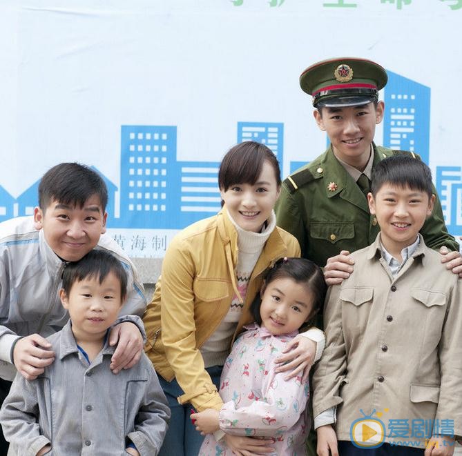 李依伊《坐88路车回家》剧照 李依伊高清写真_李依伊高清剧照