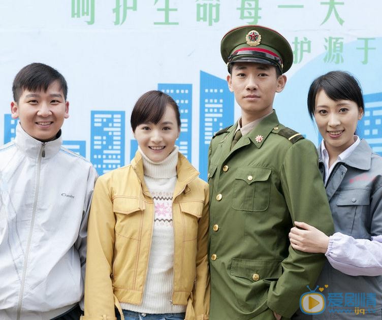 李依伊《坐88路车回家》剧照 李依伊高清写真_李依伊高清剧照