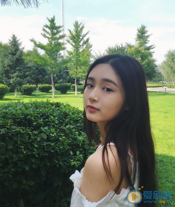 郭小炜街拍写真 郭小炜高清写真_郭小炜高清剧照