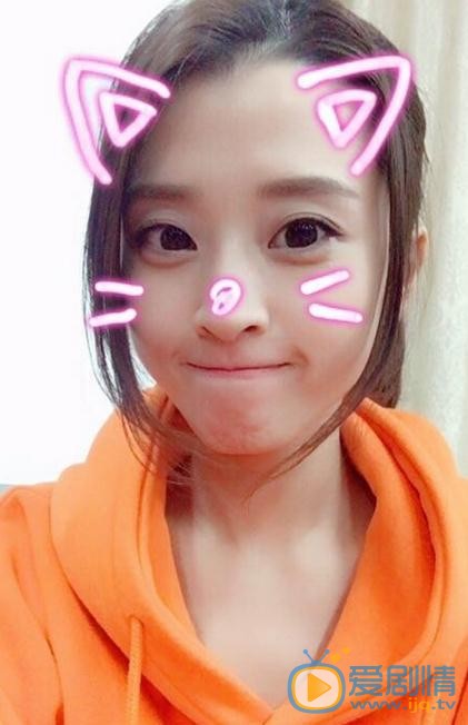 李若嘉可爱萌照 李若嘉高清写真_李若嘉高清剧照