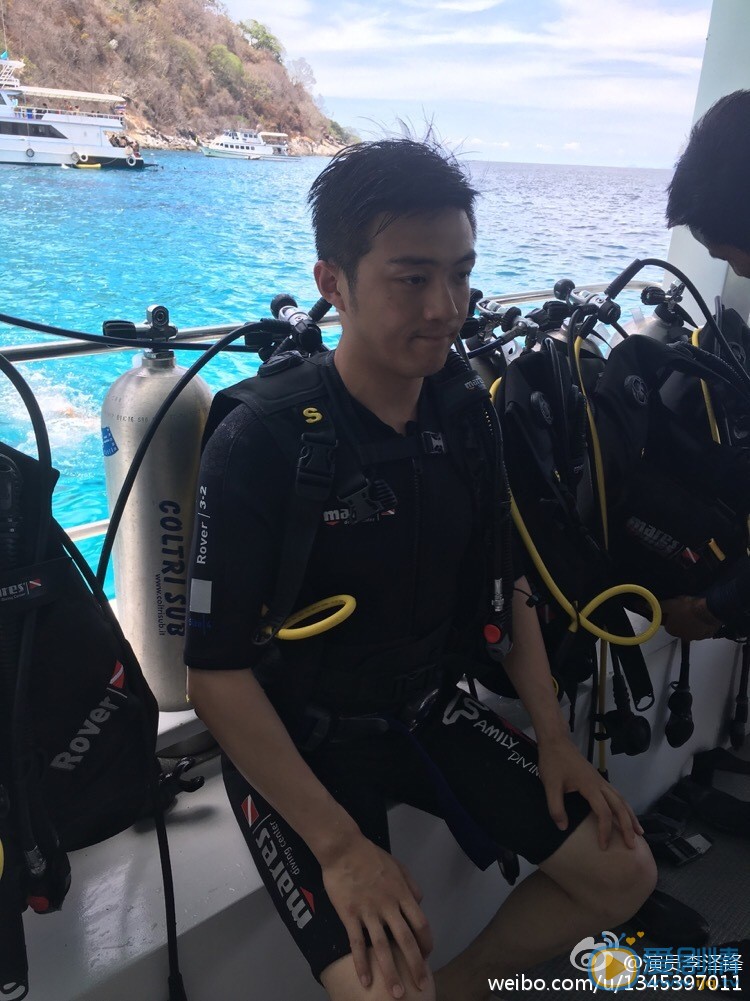 李泽锋生活照 李泽锋高清写真_李泽锋高清剧照