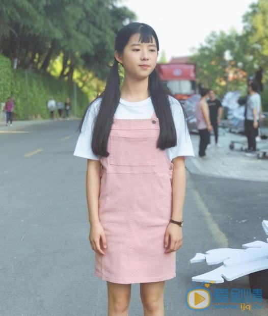 何蓝逗街头写真 何蓝逗高清写真_何蓝逗高清剧照