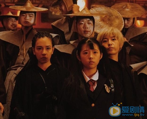何蓝逗《少女黑道》剧照 何蓝逗高清写真_何蓝逗高清剧照