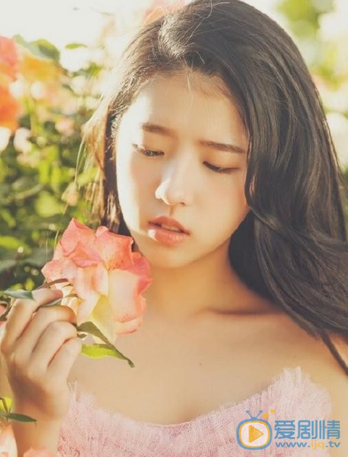 何蓝逗花季写真 何蓝逗高清写真_何蓝逗高清剧照