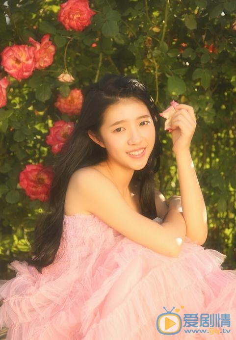 何蓝逗花季写真 何蓝逗高清写真_何蓝逗高清剧照