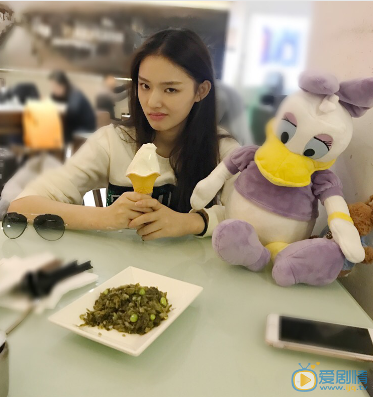 林允生活照 林允高清写真_林允高清剧照