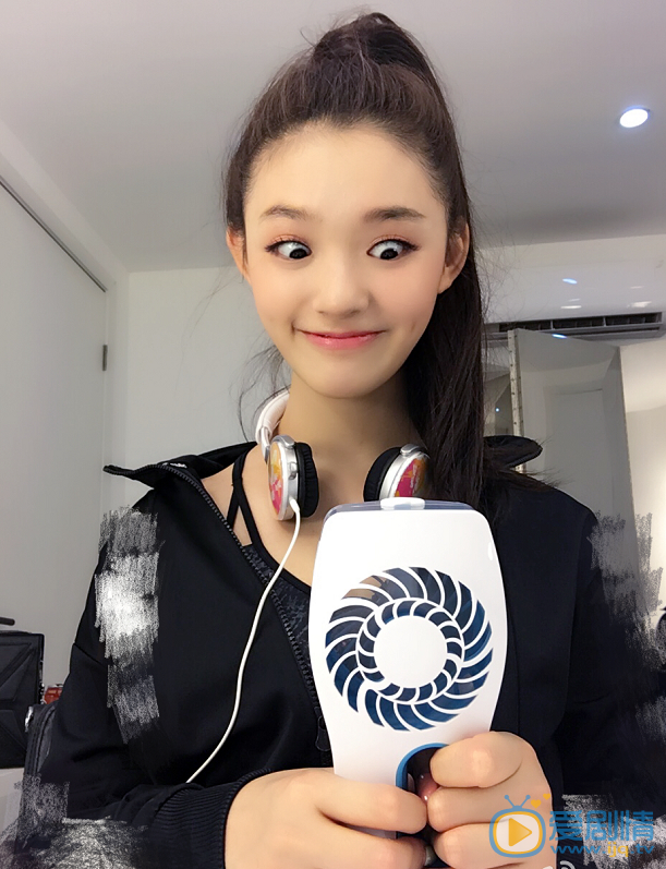 林允素颜卖萌照 林允高清写真_林允高清剧照