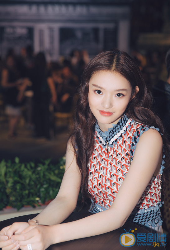 林允红毯秀 林允高清写真_林允高清剧照