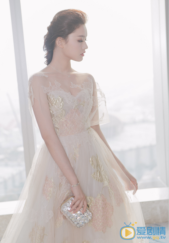 林允红毯秀 林允高清写真_林允高清剧照