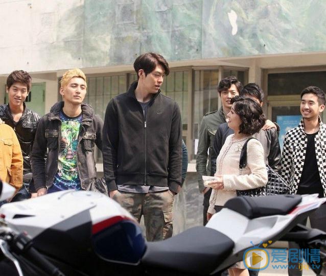 金宇彬《朋友》剧照 金宇彬高清写真_金宇彬高清剧照