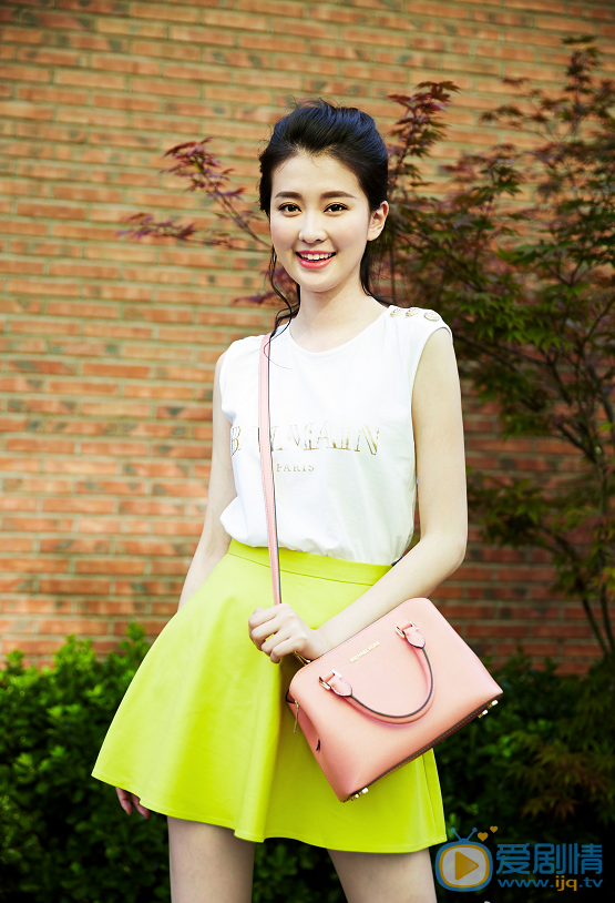 乔欣时尚街拍 乔欣高清写真_乔欣高清剧照