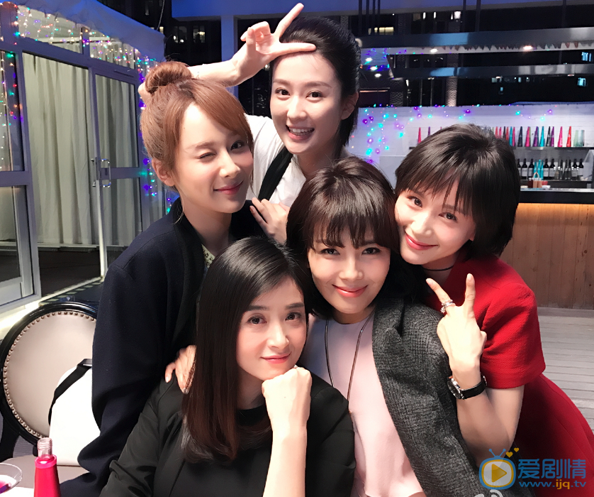 乔欣欢乐颂五美照 乔欣高清写真_乔欣高清剧照