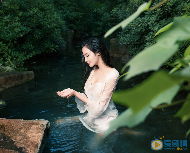 王靓雅性感写真 王靓雅高清写真_王靓雅高清剧照