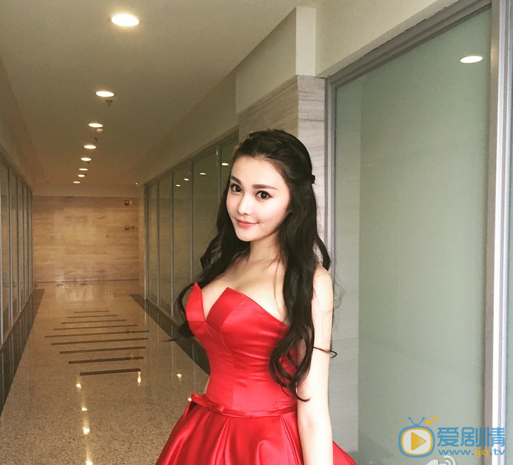 王靓雅私密生活照 王靓雅高清写真_王靓雅高清剧照