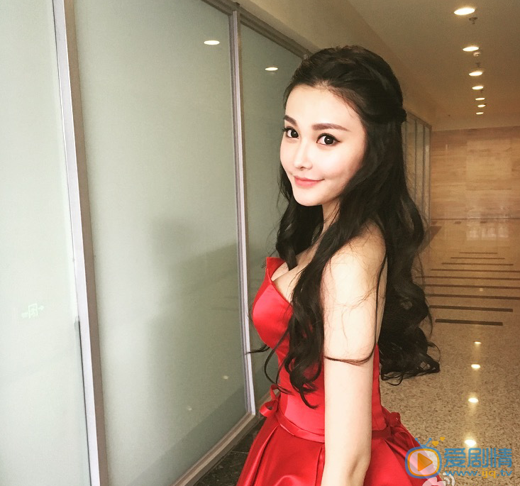 王靓雅私密生活照 王靓雅高清写真_王靓雅高清剧照
