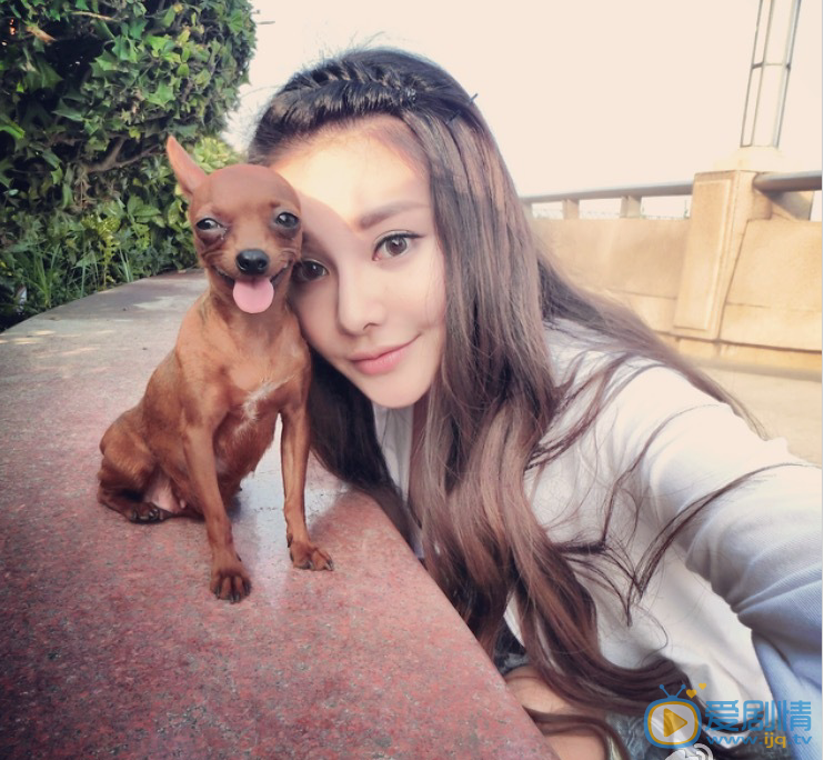 王靓雅私密生活照 王靓雅高清写真_王靓雅高清剧照