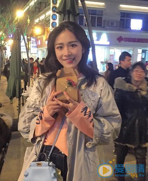 刘美彤生活照 刘美彤高清写真_刘美彤高清剧照