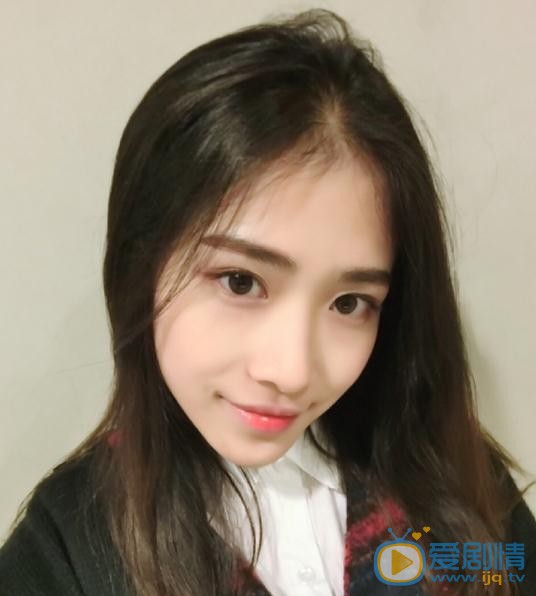 刘美彤生活照 刘美彤高清写真_刘美彤高清剧照
