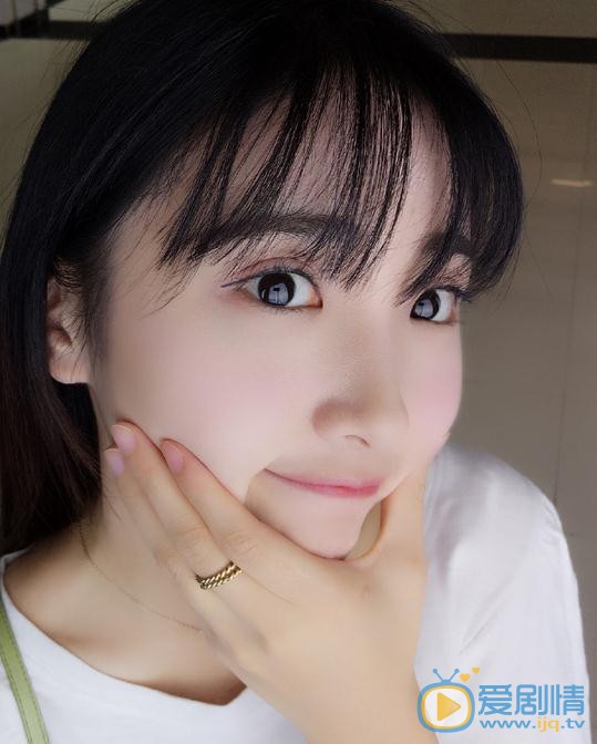 许梦圆生活照 许梦圆高清写真_许梦圆高清剧照