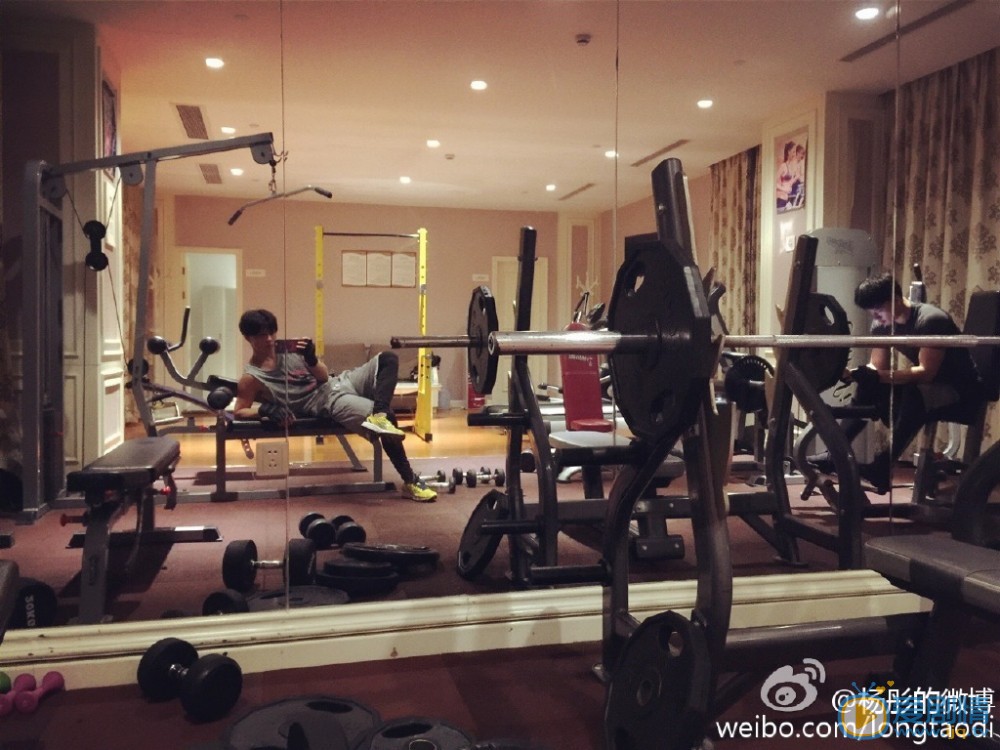 杨彤生活照 杨彤高清写真_杨彤高清剧照