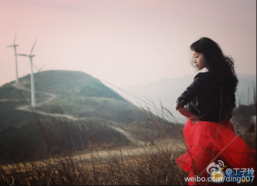 丁子玲时尚街拍照 丁子玲高清写真_丁子玲高清剧照