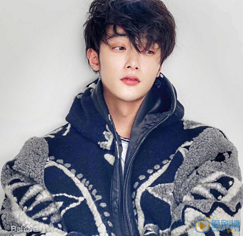 李俊辰大片写真 李俊辰高清写真_李俊辰高清剧照