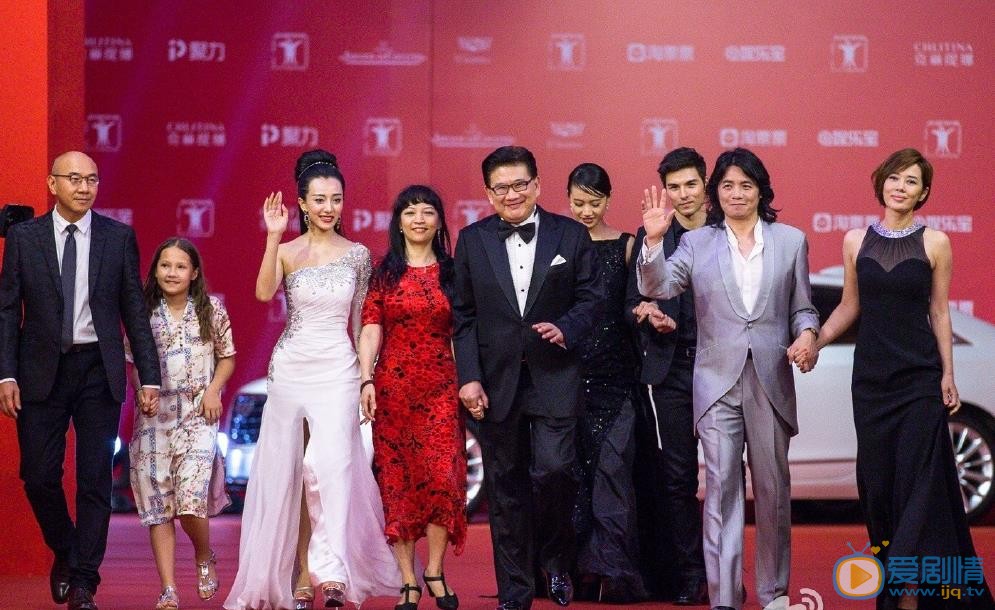 余男走红毯照 余男高清写真_余男高清剧照