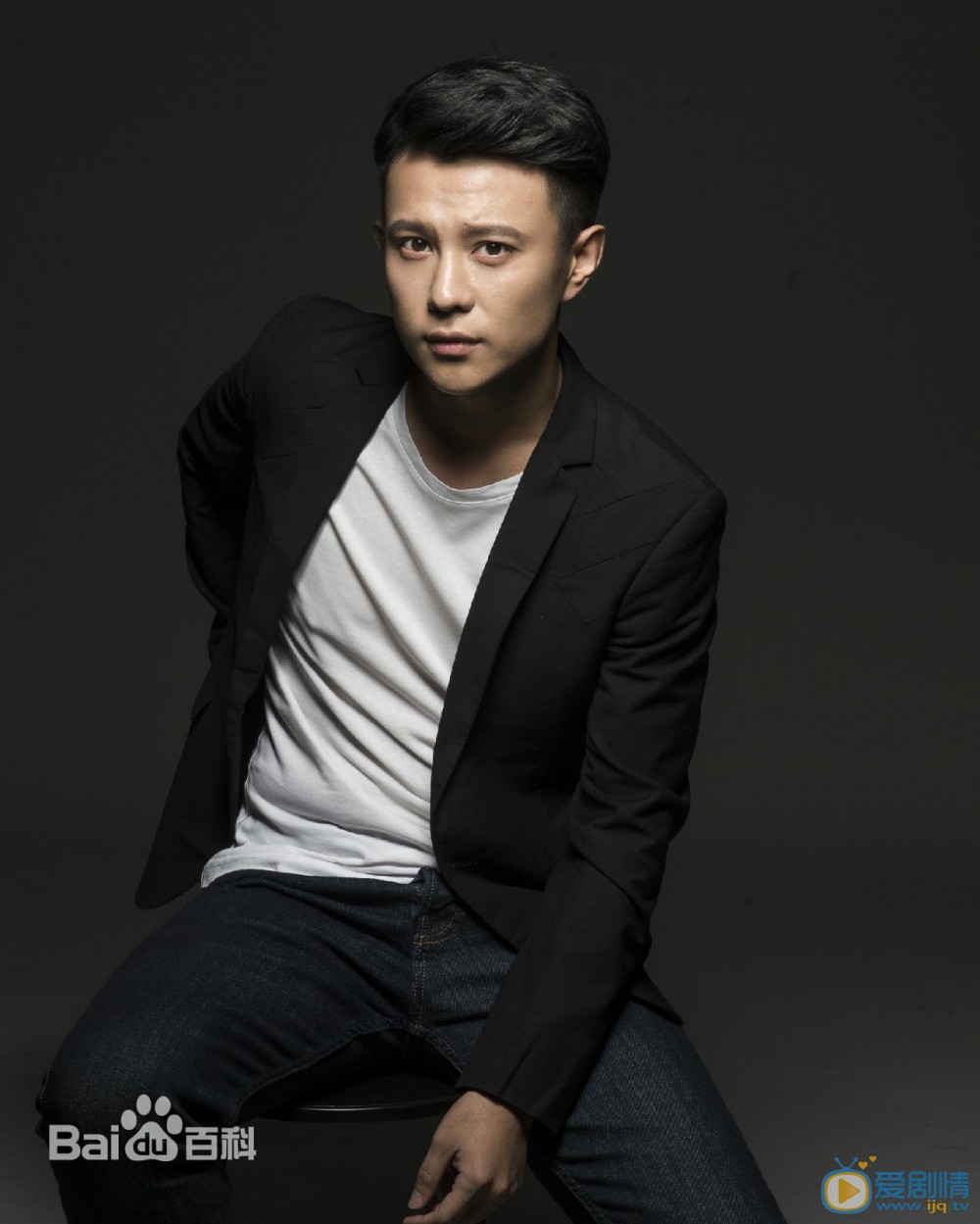 职场是个技术活张远扮演者杨彤写真生活照