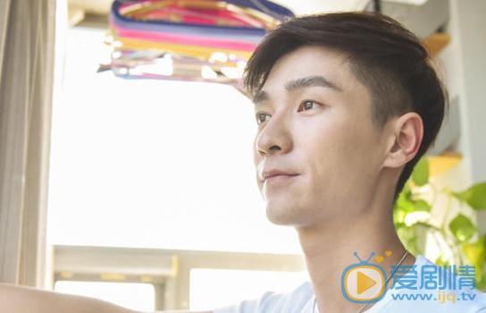 秦亦铭文艺写真 秦亦铭高清写真_秦亦铭高清剧照