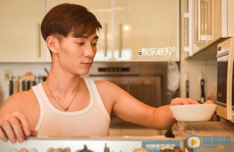 秦亦铭文艺写真 秦亦铭高清写真_秦亦铭高清剧照
