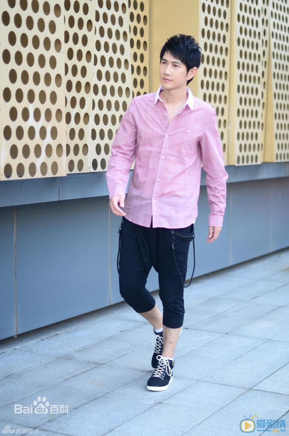 何明翰时尚街拍大片 何明翰高清写真_何明翰高清剧照