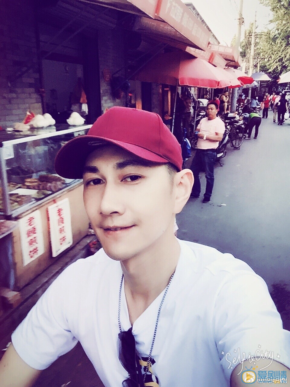 何明翰生活照 何明翰高清写真_何明翰高清剧照