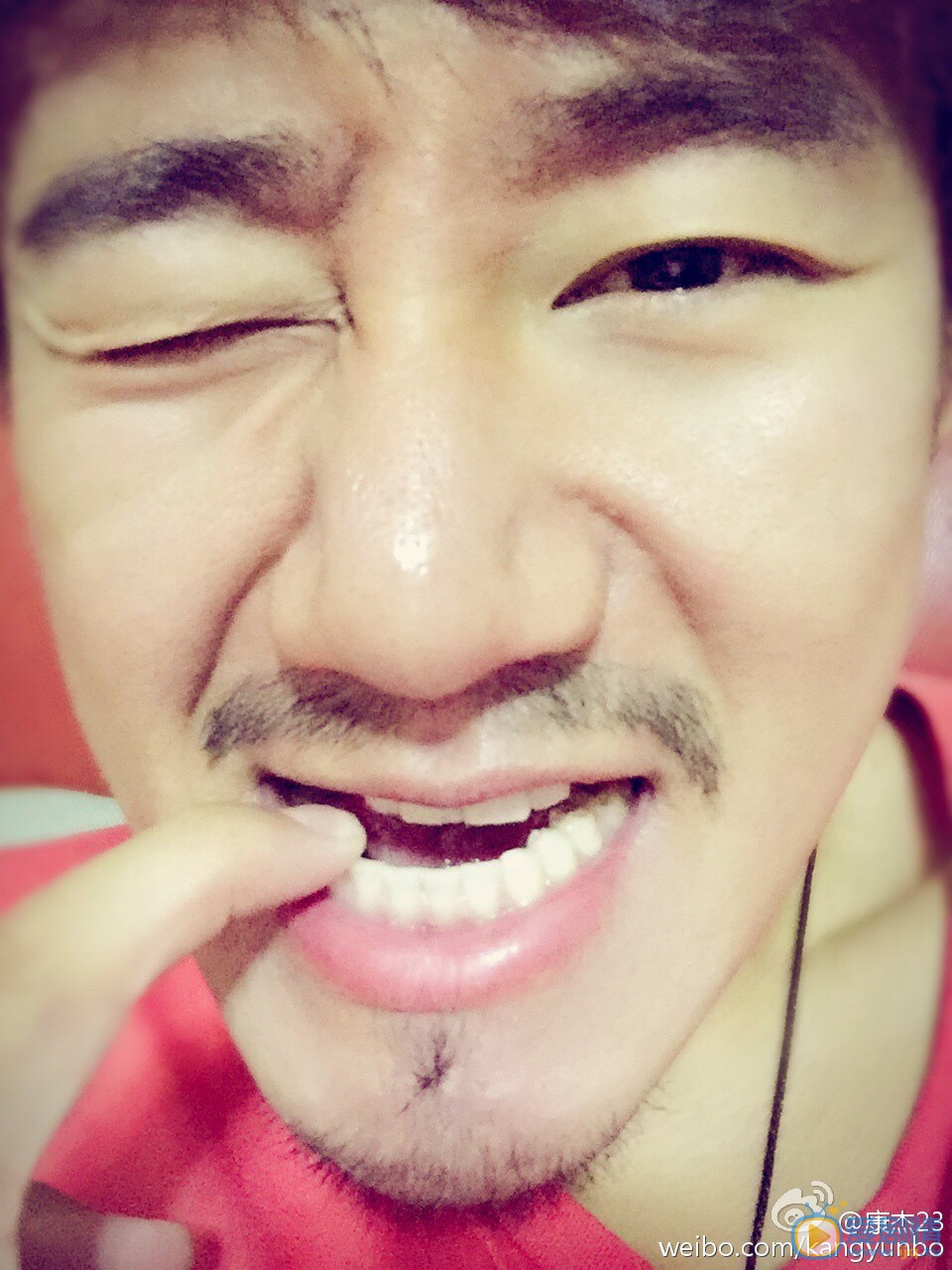康杰逗逼卖萌照 康杰高清写真_康杰高清剧照