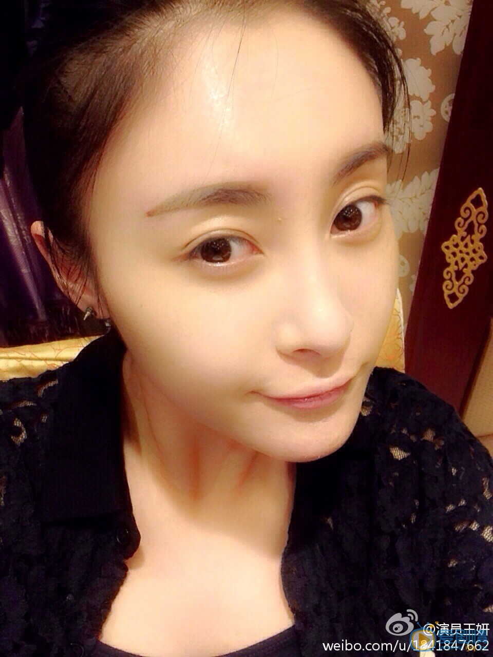 王泇淇嘟嘴卖萌照 王泇淇高清写真_王泇淇高清剧照