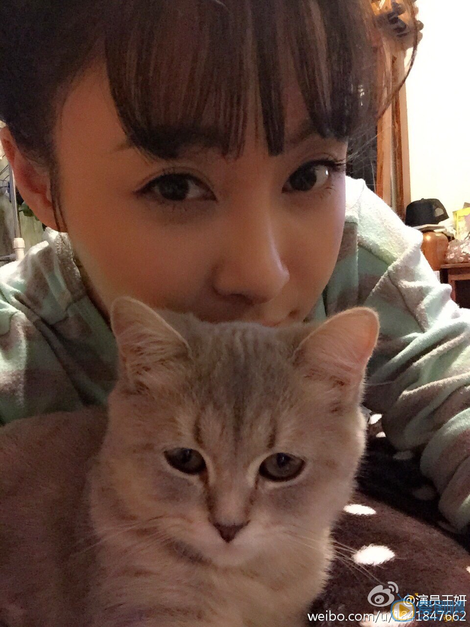 王泇淇嘟嘴卖萌照 王泇淇高清写真_王泇淇高清剧照