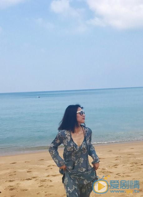 董琦海边照 董琦高清写真_董琦高清剧照