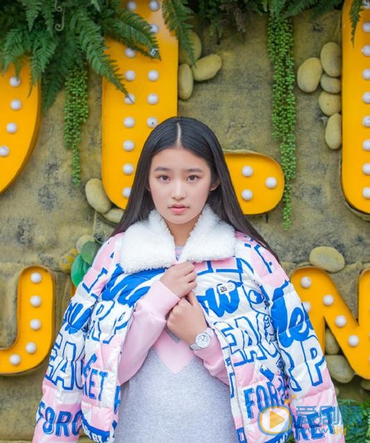 柴蔚街拍写真 柴蔚高清写真_柴蔚高清剧照