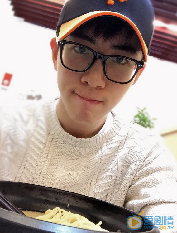 李川生活照 李川高清写真_李川高清剧照