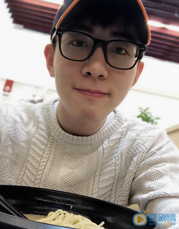 李川生活照 李川高清写真_李川高清剧照