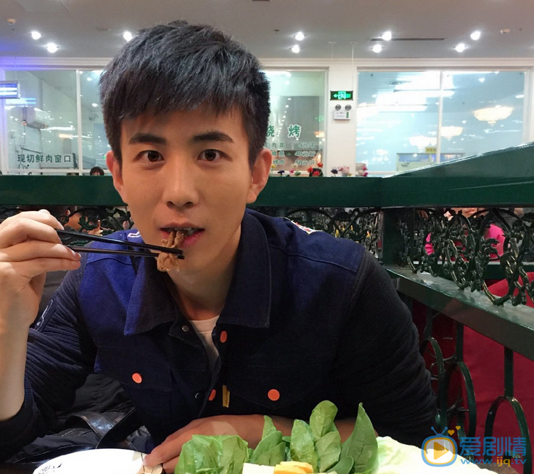李川生活照 李川高清写真_李川高清剧照