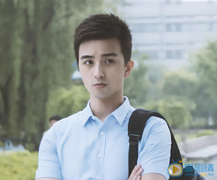 武雨泽《一起同过窗》剧照 武雨泽高清写真_武雨泽高清剧照